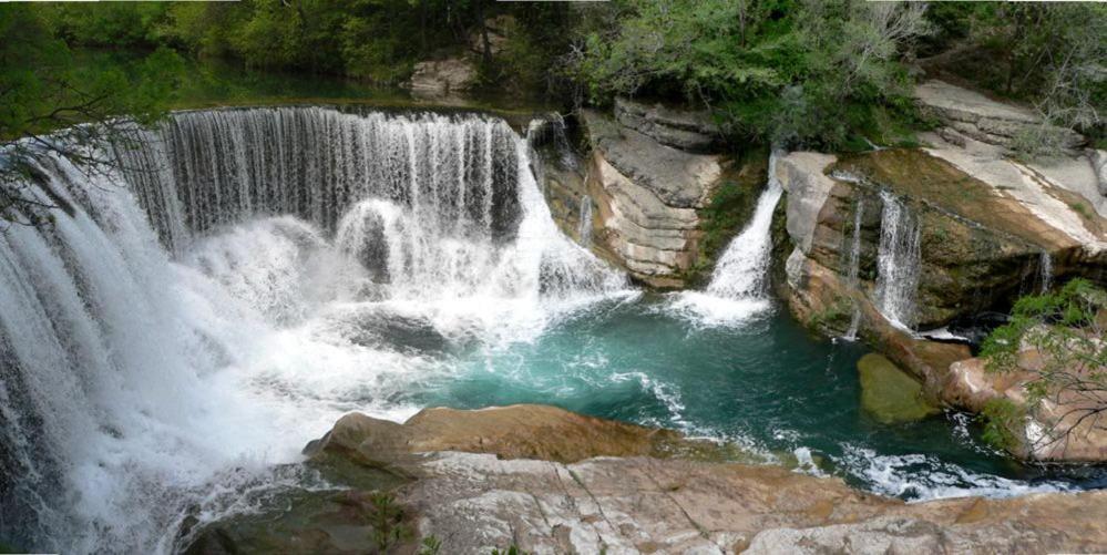 Villa Retour à l'essentiel dans le parc national Saint-Andre-Capceze Esterno foto